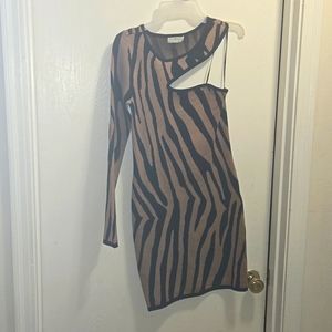1 sleeve lrg short animal print dress